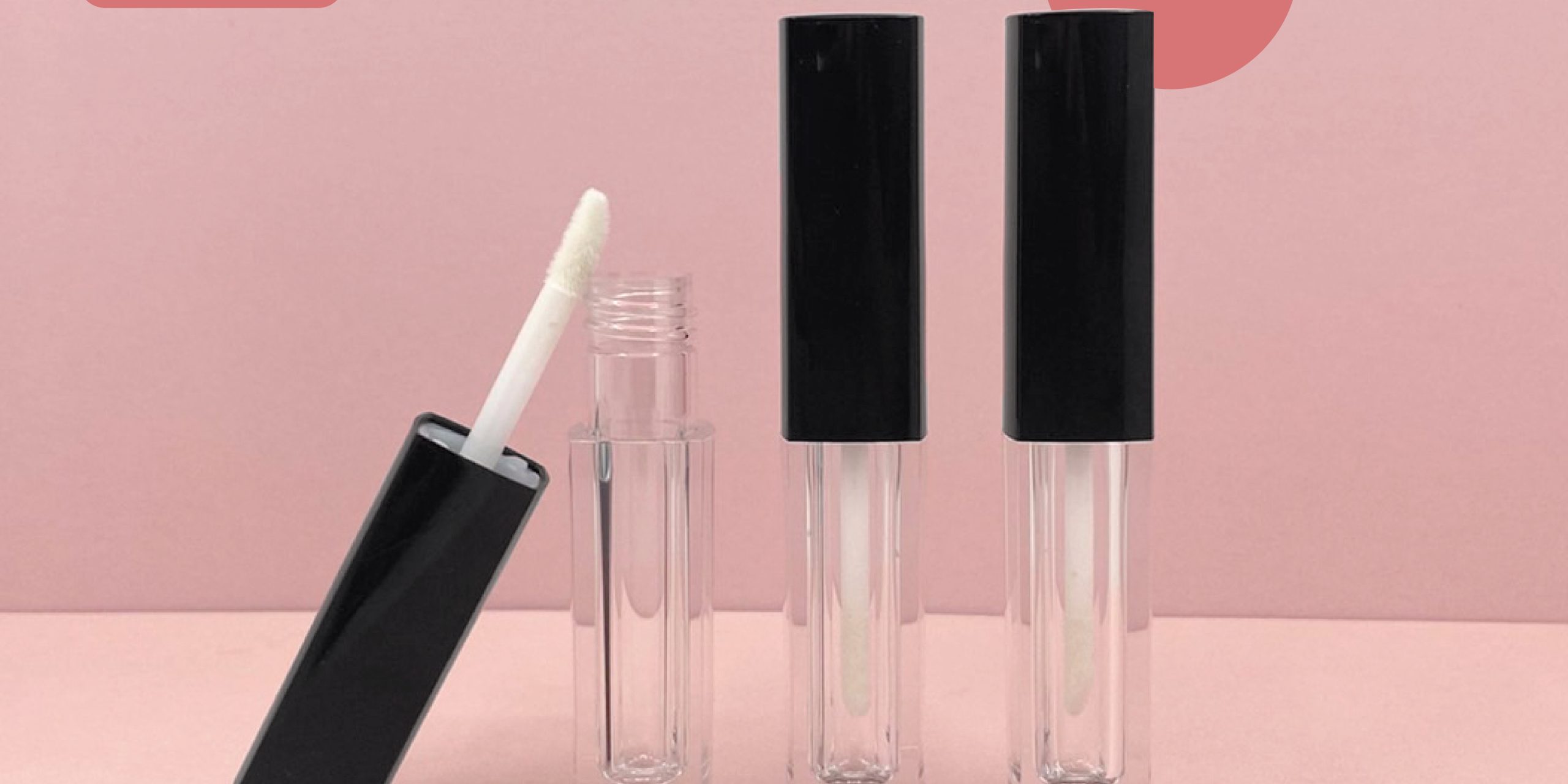 iupackaging-หลอดลิปจุ่มสี่เหลี่ยมใสฝาดำ_2g