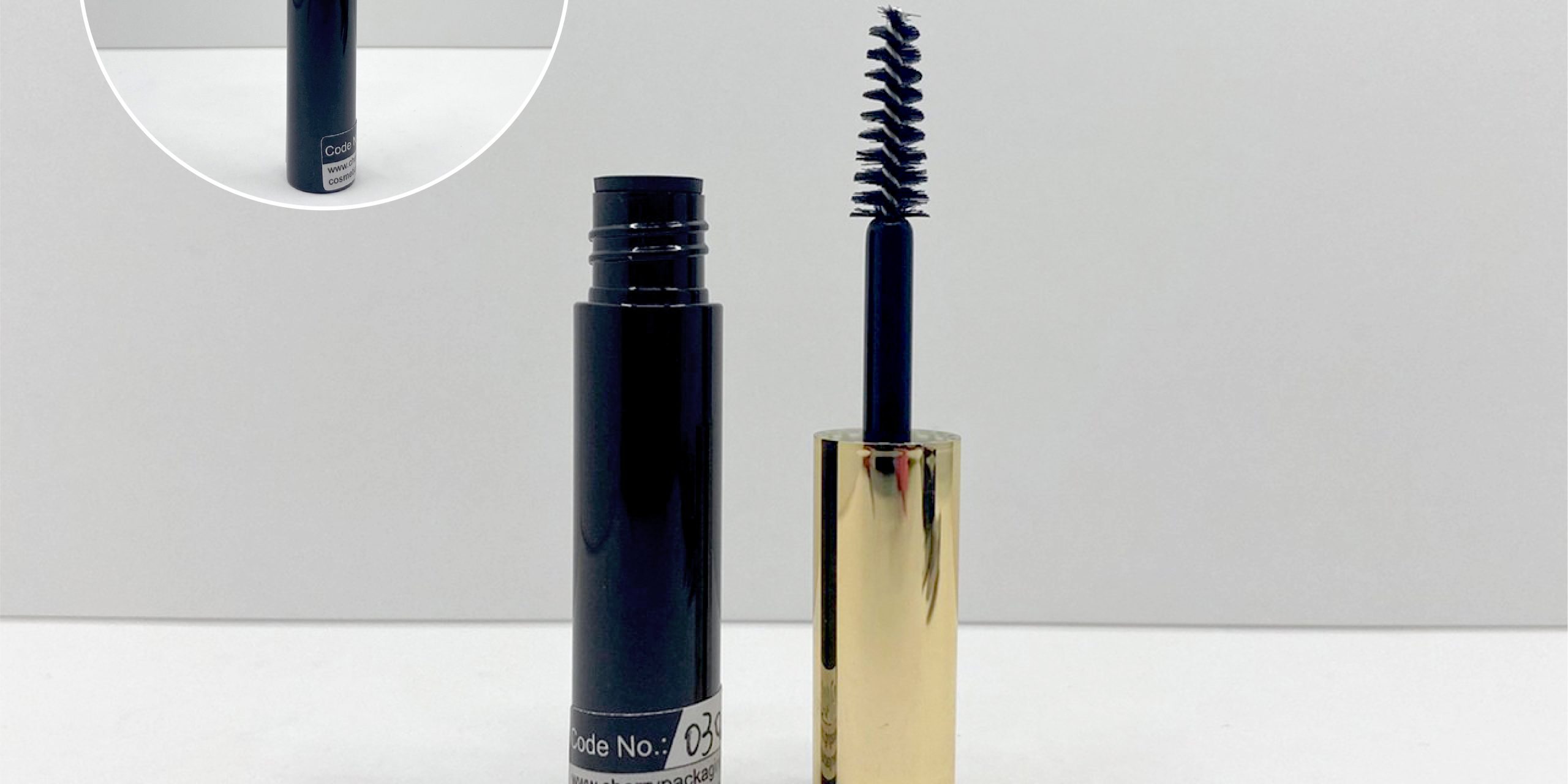 03025-iupackaging-หลอดมาสคาร่าหลอดสีดำฝาทอง_4.5g